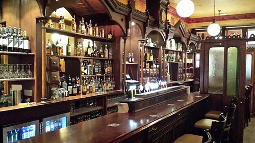 Humphrey's Pub